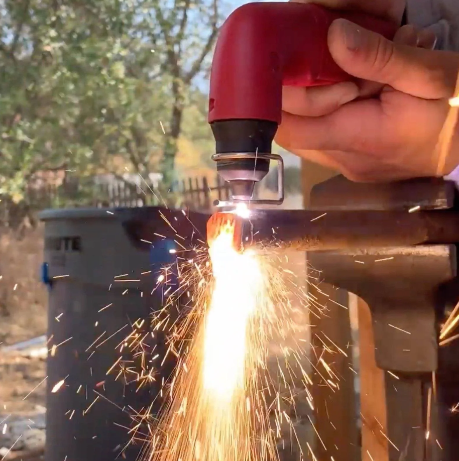 Do plasma cutters need dry air