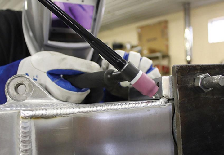 What gas is used as shielding gas for TIG and MIG welding