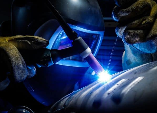 What gas is used as shielding gas for TIG and MIG welding
