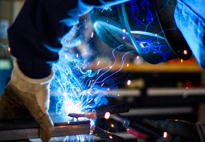 Can I weld stainless steel with gasless MIG